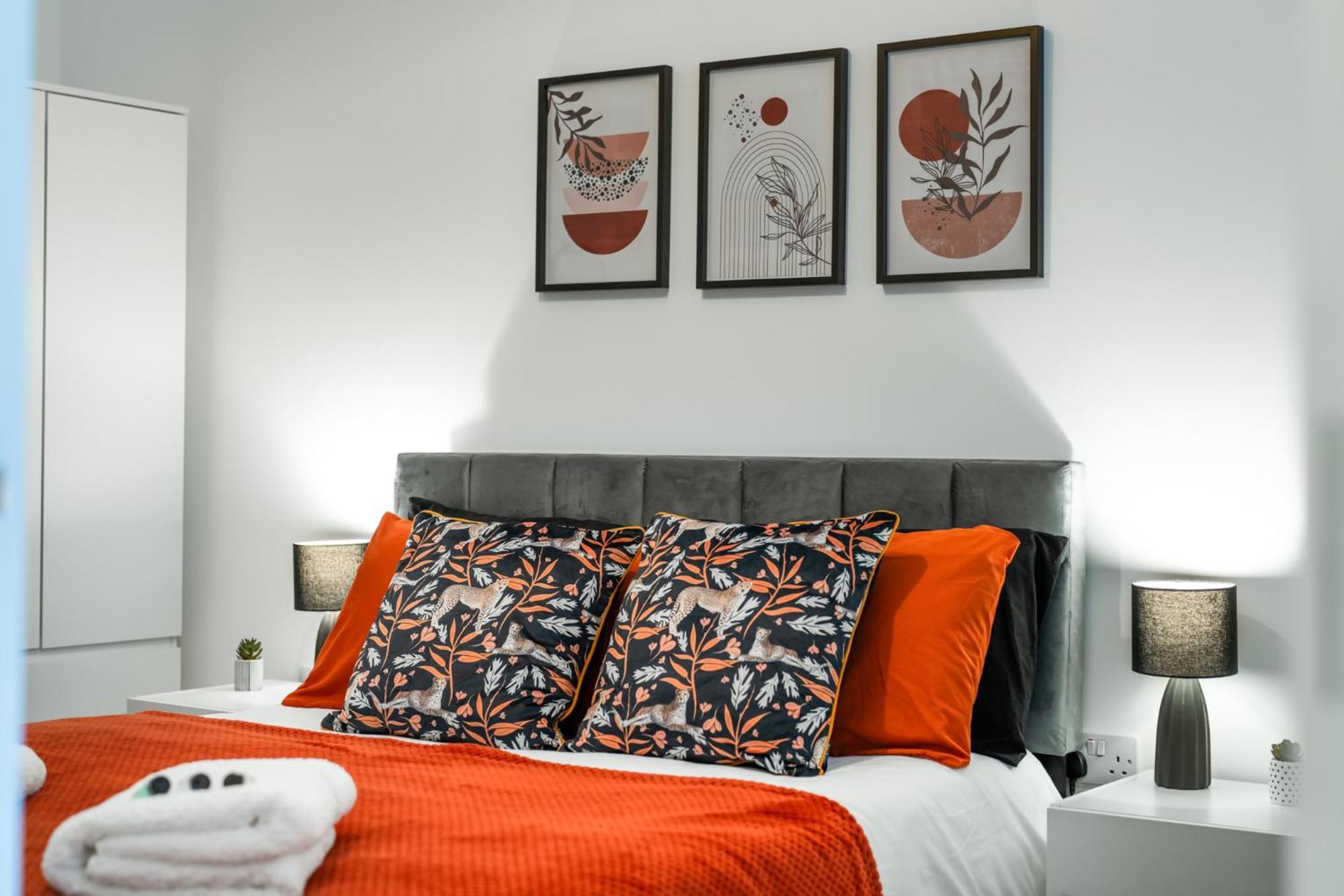 Potters Bar - Free Parking - Private Bathroom - Netflix - 4 Mins Walk To Station - 20 Mins Direct Trains To London Luaran gambar