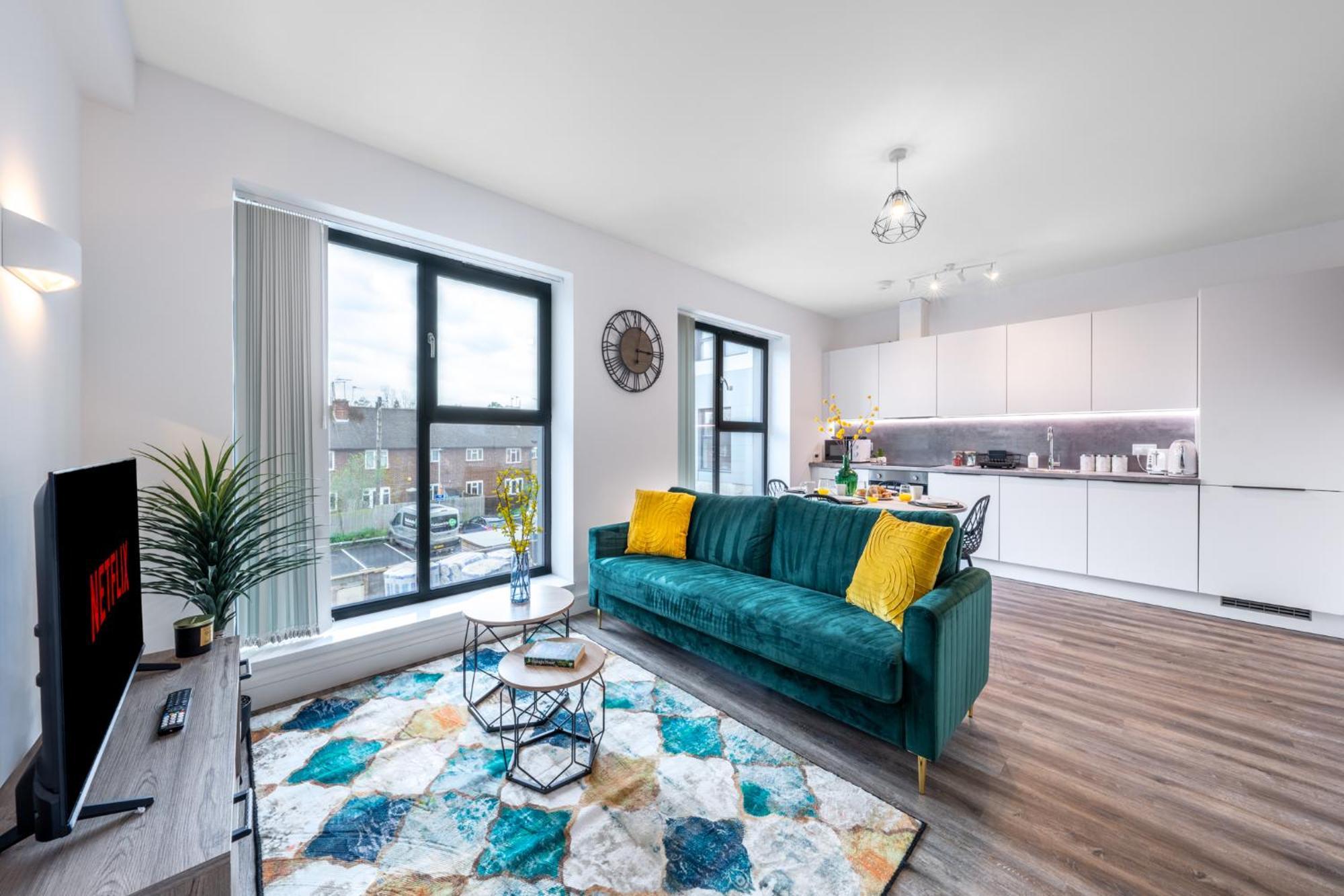 Potters Bar - Free Parking - Private Bathroom - Netflix - 4 Mins Walk To Station - 20 Mins Direct Trains To London Luaran gambar